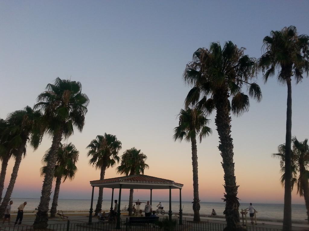 Apartamentos Alamos Malaga Bilik gambar